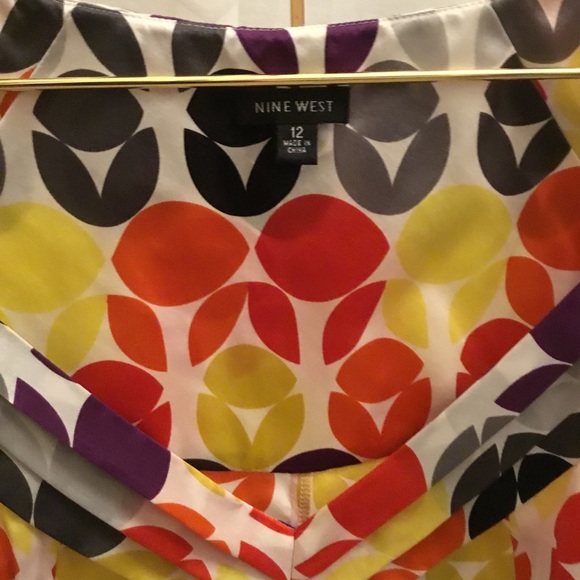 🌷Nine West Silk Blouse - Picture 2 of 10